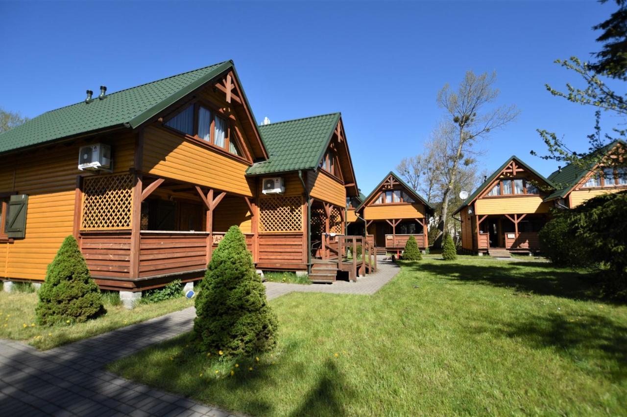 Villa O.W. Sek Karwia Exterior foto